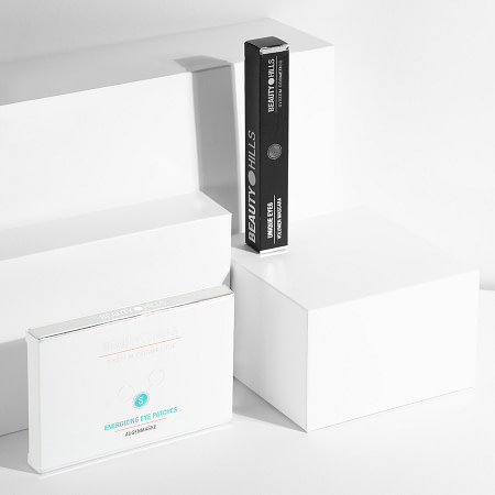 Mascara et patchs pour les yeux